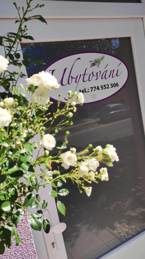 Apartman Cafe U Kordulky Ratiskovice ภายนอก รูปภาพ