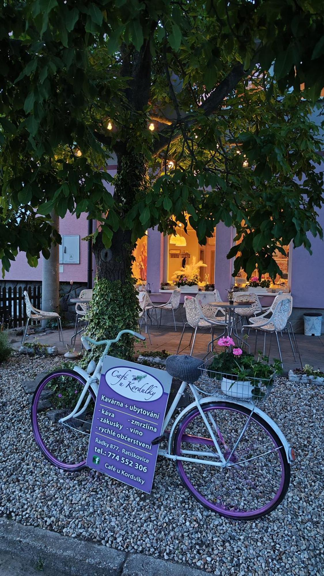 Apartman Cafe U Kordulky Ratiskovice ภายนอก รูปภาพ