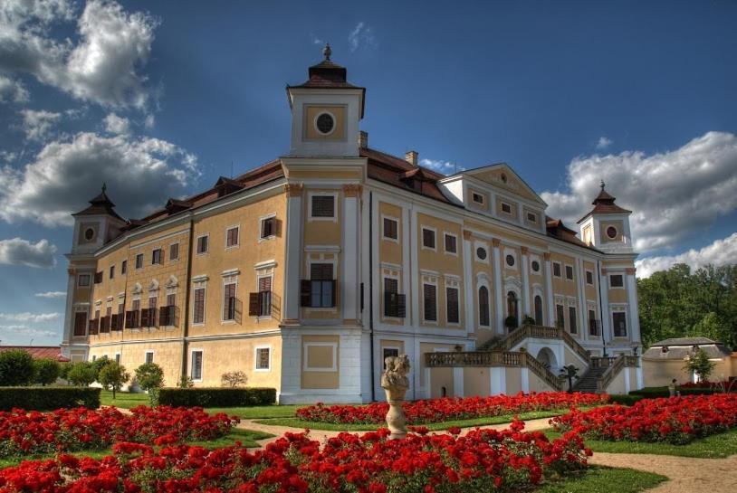 Apartman Cafe U Kordulky Ratiskovice ภายนอก รูปภาพ